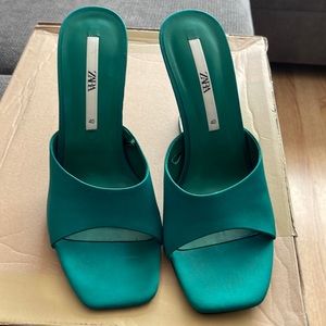 Zara green heels never wore size 40 or 9